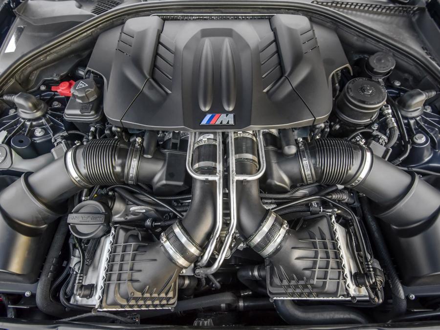  BMW M5 2013 года  (US) (фото 3 из 10)